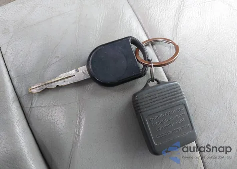 2005 Mercury Grand Marquis Ls/Lse из США, поврежденный, VIN 2MEFM75W85X669256